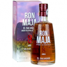 Ron Maja El Salvador 8y 0,7l 40%